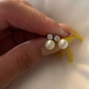Zales Jewelry - Pearl bracelet and earrings Zales Jewelry - Pearl bracelet and earrings
